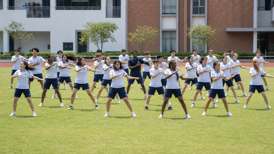体育祭・運動会・文化祭で踊る学生